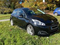 Gebraucht Peugeot 208 Allure 82 PS (60 kW) 2017 Schwarz Kleinwagen