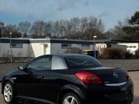 Gebraucht Opel Tigra 90 PS (66 kW) 2004 Schwarz Cabrio