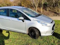 Gebraucht Ford B-MAX Titanium 105 PS (77 kW) 2017 Silber Van / Kleinbus