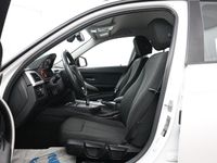 Gebraucht BMW 318 Advantage 136 PS (100 kW) 2017 Weiß Kombi