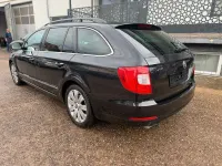 Gebraucht Skoda Superb Elegance 170 PS (125 kW) 2011 Schwarz Kombi