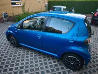 Gebraucht Toyota Aygo 69 PS (50 kW) 2013 Blau Kleinwagen