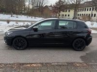 Gebraucht Peugeot 308 131 PS (96 kW) 2019 Schwarz Limousine