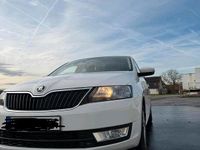 Gebraucht Skoda Rapid 90 PS (66 kW) 2016 Weiß Kleinwagen