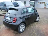 Gebraucht Fiat 500e Action 69 kW (95 PS) 2022 (onyx schwarz) Limousine