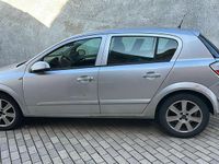 Usata Opel Astra 2004 Argento Utilitaria