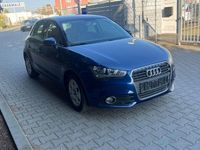 Gebraucht Audi A1 Attraction 122 PS (89 kW) 2012 Blau Kleinwagen