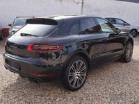 Gebraucht Porsche Macan Turbo 400 PS (294 kW) 2015 Tiefschwarzmetallic SUV
