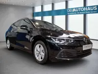 Gebraucht VW Golf VIII Life 150 PS (110 kW) 2024 Schwarz Kombi