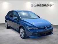 Gebraucht VW Golf Life 116 PS (85 kW) 2024 Anemonenblau metallic Limousine