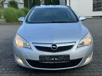 Gebraucht Opel Astra 140 PS (102 kW) 2011 Silber Kombi