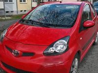 Gebraucht Toyota Aygo 68 PS (50 kW) 2009 Rot Kleinwagen