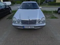 Gebraucht Mercedes E200 136 PS (100 kW) 1998 Silber Limousine