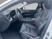 Gebraucht Volvo V60 Plus 197 PS (144 kW) 2025 Crystal weiß perleffekt Kombi