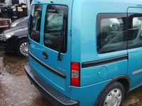 Second-hand Opel Combo 87 CP (63 kW) 2003 Albastru Monovolum