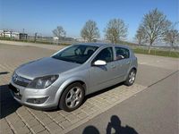 Gebraucht Opel Astra 116 PS (85 kW) 2008 Silber Limousine
