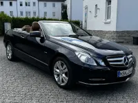 Gebraucht Mercedes E250 Avantgarde 204 PS (150 kW) 2011 Blau Cabrio