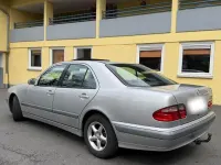 Gebraucht Mercedes E200 Classic 163 PS (119 kW) 2001 Silber Limousine