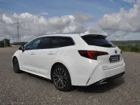 Neu Toyota Corolla 196 PS (144 kW) 2025 Weiß Kombi