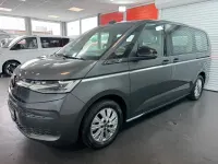 Gebraucht VW Multivan Style 150 PS (110 kW) 2025 Grau Van / Kleinbus