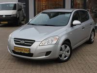 Gebraucht Kia Ceed 109 PS (80 kW) 2009 Silber Kleinwagen