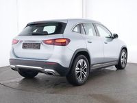 Gebraucht Mercedes GLA200 Progressive 150 PS (110 kW) 2024 Silber SUV