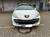 Gebraucht Peugeot 207 Tendance 73 PS (53 kW) 2009 Weiß Limousine