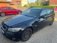 Gebraucht BMW 318 143 PS (105 kW) 2010 Schwarz Kombi