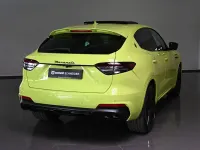 Gebraucht Maserati Levante 430 PS (316 kW) 2023 Grün SUV