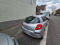 Gebraucht Renault Clio II 75 PS (55 kW) 2006 Silber Limousine