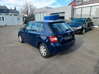 Gebraucht Skoda Fabia 60 PS (44 kW) 2016 Blau Kleinwagen