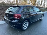 Gebraucht VW Polo Comfortline 80 PS (58 kW) 2019 Schwarz Limousine