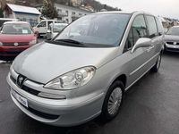 Gebraucht Peugeot 807 Tendance 128 PS (94 kW) 2006 Lackierung aluminiumgrau/meta Van / Kleinbus