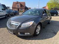 Usado Opel Insignia Edition 131 HP (96 kW) 2012 Cinzento Sedan