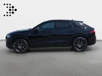 Używany Audi Q8 Competition 286 KM (210 kW) 2023 Czarny SUV