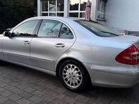 Gebraucht Mercedes E200 Elegance 163 PS (119 kW) 2002 Silber Limousine