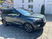 Gebraucht Ford Kuga ST-Line 182 PS (133 kW) 2017 Grün SUV
