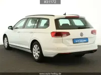 Gebraucht VW Passat 150 PS (110 kW) 2023 Gletscherweiß metallic Kombi