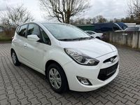 Gebraucht Hyundai ix20 Classic 90 PS (66 kW) 2015 Weiß Kleinwagen