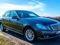 Gebraucht Mercedes E200 Elegance 184 PS (135 kW) 2010 Andere farben Limousine