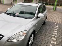 Gebraucht Kia Ceed 105 PS (77 kW) 2007 Grau Kleinwagen