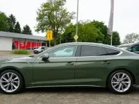 Gebraucht Audi A5 Sportback Sport 195 PS (143 kW) 2023 Distriktgrün metallic Kleinwagen