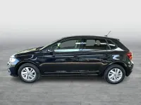 Gebraucht VW Polo Style 95 PS (69 kW) 2022 Deep black perleffekt (metallic) Kleinwagen