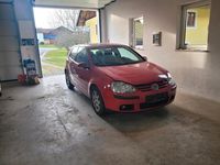 Gebraucht VW Golf V 75 PS (55 kW) 2005 Rot Kleinwagen