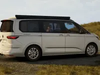 Neu VW T7 California 150 PS (110 kW) 2026 Candyweiß Van
