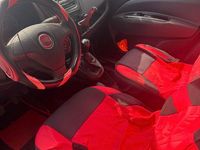 Gebraucht Fiat Doblò 90 PS (66 kW) 2014 Rot Van / Kleinbus
