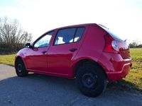 Gebraucht Dacia Sandero 75 PS (55 kW) 2009 Rot Kleinwagen