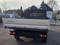 Gebraucht Peugeot Boxer 131 PS (96 kW) 2017 Farbe blau imperial/deckende Van