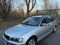 Gebraucht BMW 320 150 PS (110 kW) 2002 Silber Kombi
