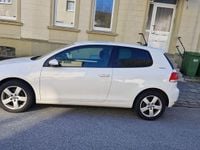 Gebraucht VW Golf VI 105 PS (77 kW) 2011 Weiß Kleinwagen